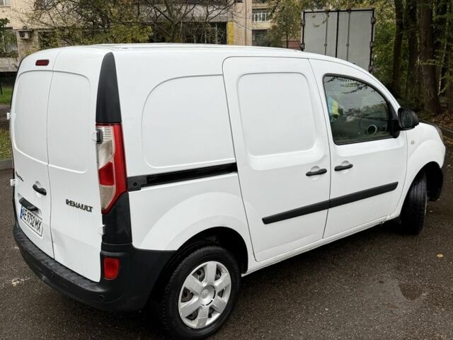 Рено Кенгу Экспресс 2015 в Кривом Роге на Automoto.ua Белый Рено Кенгу Экспресс, объемом двигателя 1.5 л и пробегом 139 тыс. км за 6200 $, фото 5 на Automoto.ua