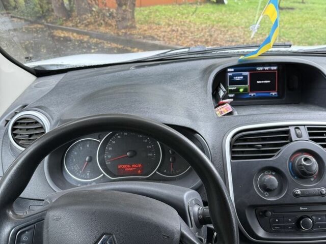 Рено Кенгу Экспресс 2015 в Кривом Роге на Automoto.ua Белый Рено Кенгу Экспресс, объемом двигателя 1.5 л и пробегом 139 тыс. км за 6200 $, фото 7 на Automoto.ua