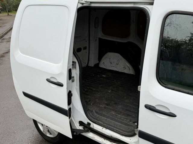 Рено Кенгу Экспресс 2015 в Кривом Роге на Automoto.ua Белый Рено Кенгу Экспресс, объемом двигателя 1.5 л и пробегом 139 тыс. км за 6200 $, фото 6 на Automoto.ua