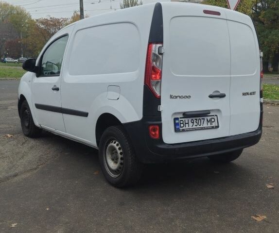 Белый Рено Кенгу Экспресс, объемом двигателя 1.5 л и пробегом 234 тыс. км за 4999 $, фото 2 на Automoto.ua