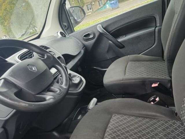 Белый Рено Кенгу Экспресс, объемом двигателя 1.5 л и пробегом 234 тыс. км за 4999 $, фото 7 на Automoto.ua