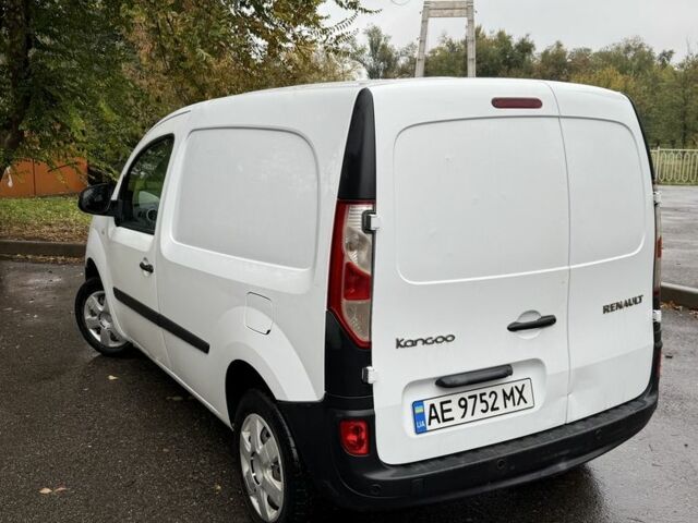 Рено Кенгу Экспресс 2015 в Кривом Роге на Automoto.ua Белый Рено Кенгу Экспресс, объемом двигателя 1.5 л и пробегом 139 тыс. км за 6200 $, фото 3 на Automoto.ua