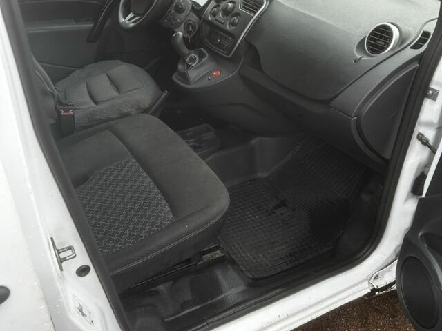 Білий Рено Кєнгу Експресс, об'ємом двигуна 1.5 л та пробігом 433 тис. км за 5000 $, фото 5 на Automoto.ua