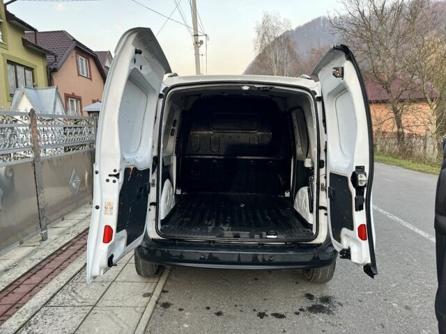 Білий Рено Кєнгу Експресс, об'ємом двигуна 1.5 л та пробігом 220 тис. км за 7600 $, фото 5 на Automoto.ua