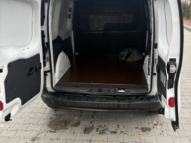 Білий Рено Кєнгу Експресс, об'ємом двигуна 0 л та пробігом 130 тис. км за 8199 $, фото 12 на Automoto.ua