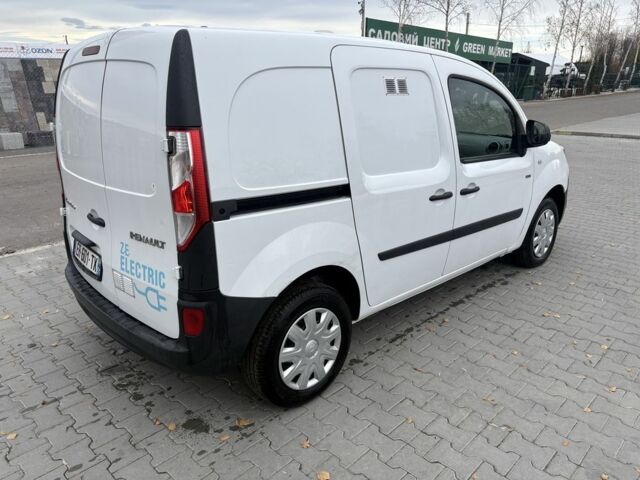 Білий Рено Кєнгу Експресс, об'ємом двигуна 0 л та пробігом 130 тис. км за 8199 $, фото 9 на Automoto.ua