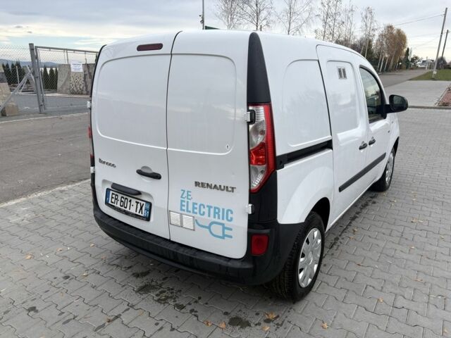 Білий Рено Кєнгу Експресс, об'ємом двигуна 0 л та пробігом 130 тис. км за 8199 $, фото 10 на Automoto.ua