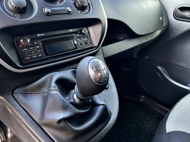 Білий Рено Кєнгу Експресс, об'ємом двигуна 1.5 л та пробігом 164 тис. км за 11400 $, фото 18 на Automoto.ua