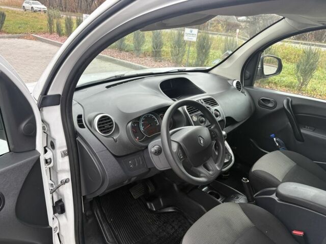 Білий Рено Кєнгу Експресс, об'ємом двигуна 0 л та пробігом 130 тис. км за 8199 $, фото 17 на Automoto.ua