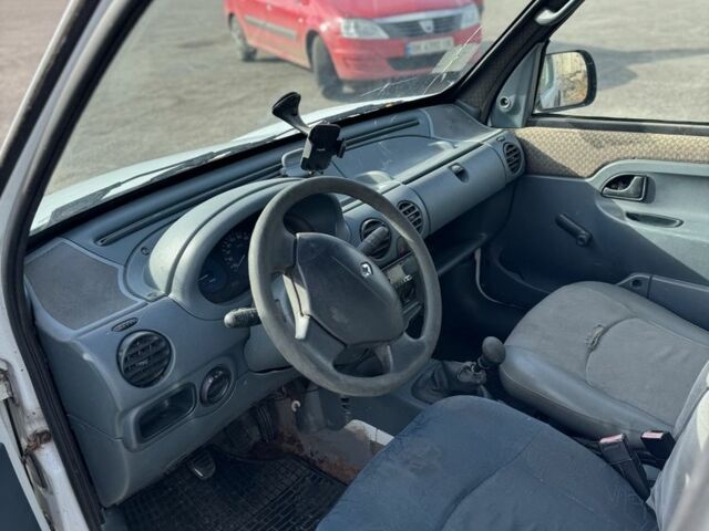 Білий Рено Кєнгу Експресс, об'ємом двигуна 1.4 л та пробігом 300 тис. км за 1500 $, фото 4 на Automoto.ua