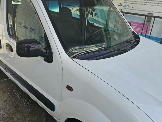 Білий Рено Кєнгу Експресс, об'ємом двигуна 1.4 л та пробігом 295 тис. км за 3050 $, фото 1 на Automoto.ua