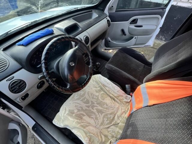 Рено Кенгу Экспресс 2003 в Сарнах на Automoto.ua Белый Рено Кенгу Экспресс, объемом двигателя 1.5 л и пробегом 208 тыс. км за 3500 $, фото 4 на Automoto.ua