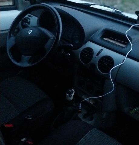 Белый Рено Кенгу Экспресс, объемом двигателя 1.5 л и пробегом 372 тыс. км за 3700 $, фото 4 на Automoto.ua