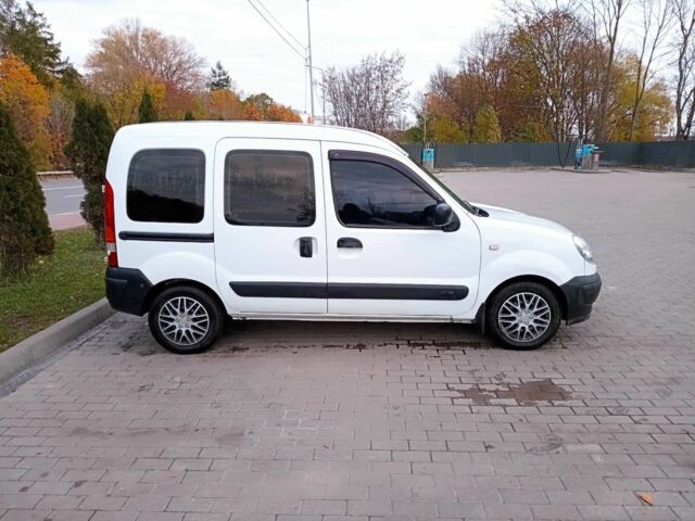 Белый Рено Кенгу Экспресс, объемом двигателя 1.5 л и пробегом 231 тыс. км за 4100 $, фото 4 на Automoto.ua