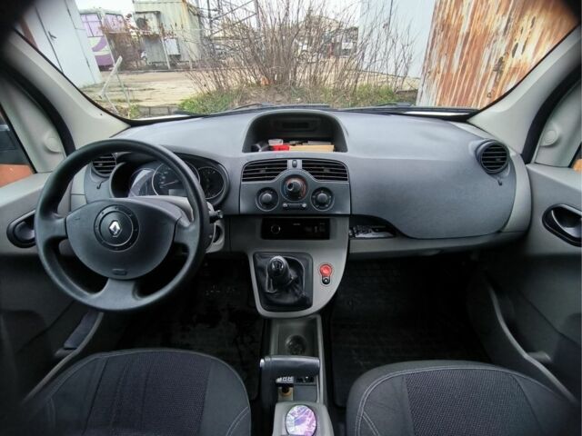 Рено Кенгу Экспресс 2008 в Одессе на Automoto.ua Белый Рено Кенгу Экспресс, объемом двигателя 1.5 л и пробегом 365 тыс. км за 5300 $, фото 17 на Automoto.ua