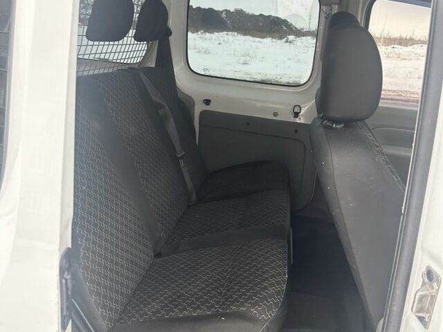 Белый Рено Кенгу Экспресс, объемом двигателя 1.5 л и пробегом 280 тыс. км за 6650 $, фото 6 на Automoto.ua