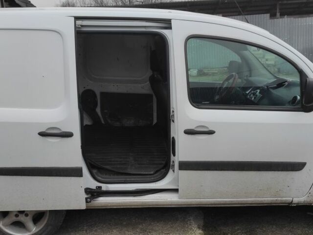 Белый Рено Кенгу Экспресс, объемом двигателя 1.5 л и пробегом 372 тыс. км за 5100 $, фото 2 на Automoto.ua