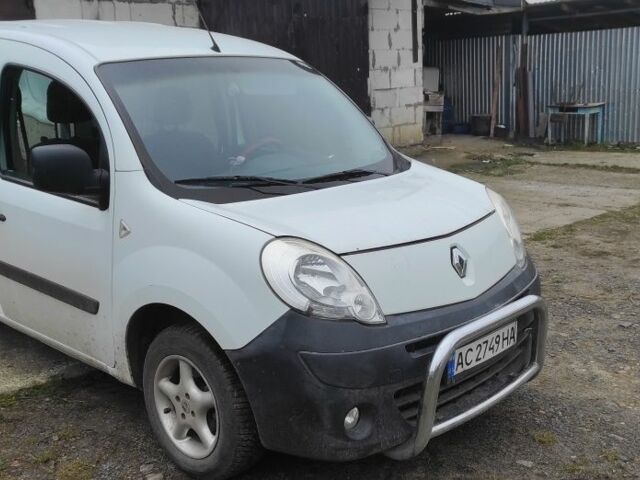 Белый Рено Кенгу Экспресс, объемом двигателя 1.5 л и пробегом 372 тыс. км за 5100 $, фото 4 на Automoto.ua