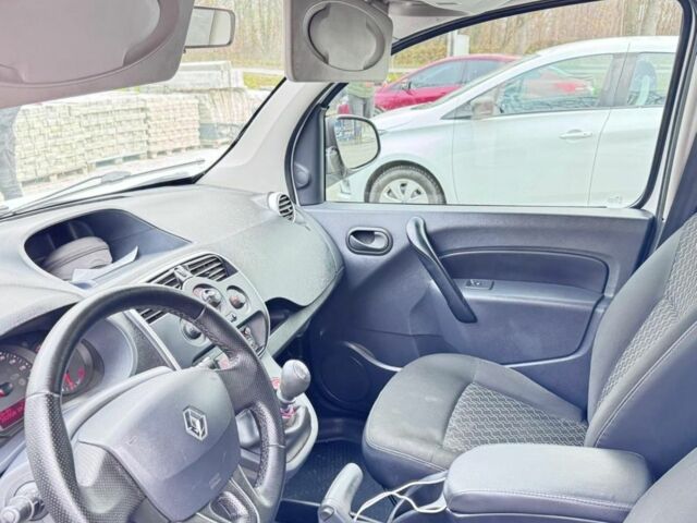 Белый Рено Кенгу Экспресс, объемом двигателя 1.5 л и пробегом 283 тыс. км за 10500 $, фото 5 на Automoto.ua