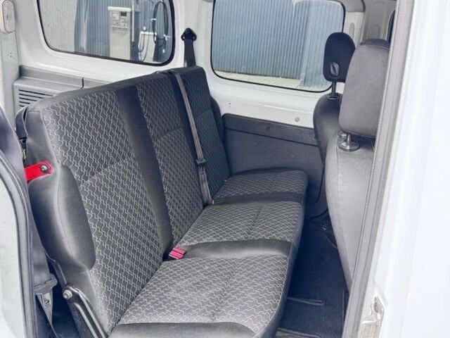 Белый Рено Кенгу Экспресс, объемом двигателя 1.5 л и пробегом 283 тыс. км за 10500 $, фото 4 на Automoto.ua