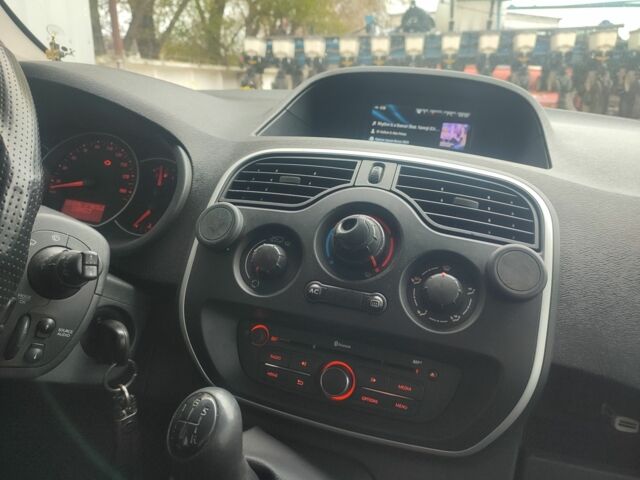 Білий Рено Кєнгу Експресс, об'ємом двигуна 1.5 л та пробігом 320 тис. км за 7400 $, фото 6 на Automoto.ua