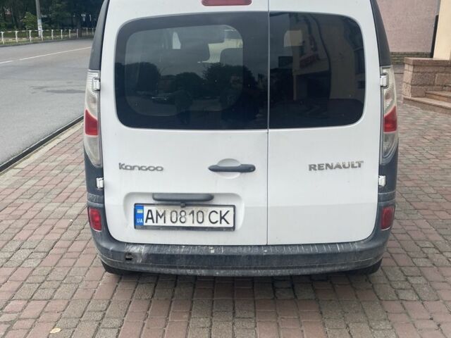 Белый Рено Кенгу Экспресс, объемом двигателя 0 л и пробегом 98 тыс. км за 5200 $, фото 2 на Automoto.ua