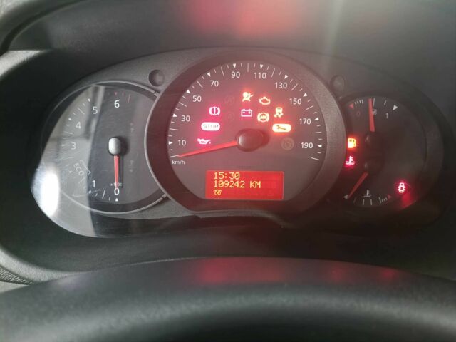 Белый Рено Кенгу Экспресс, объемом двигателя 1.5 л и пробегом 109 тыс. км за 9700 $, фото 23 на Automoto.ua