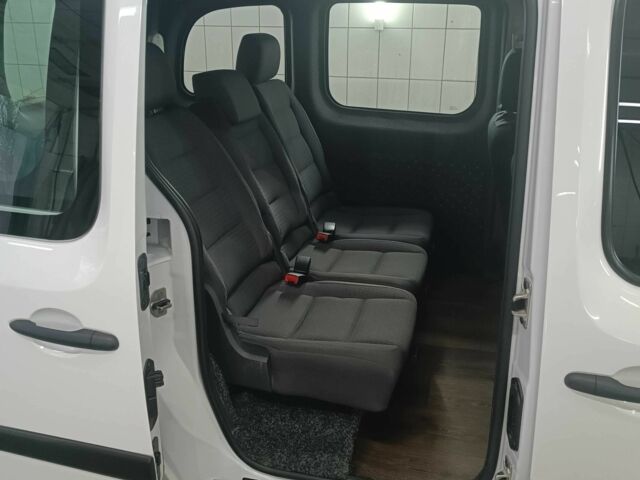 Белый Рено Кенгу Экспресс, объемом двигателя 1.5 л и пробегом 109 тыс. км за 9700 $, фото 14 на Automoto.ua