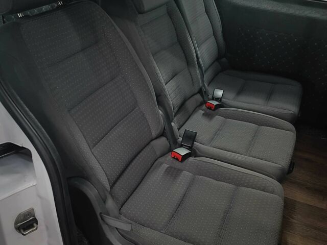 Белый Рено Кенгу Экспресс, объемом двигателя 1.5 л и пробегом 109 тыс. км за 9700 $, фото 15 на Automoto.ua