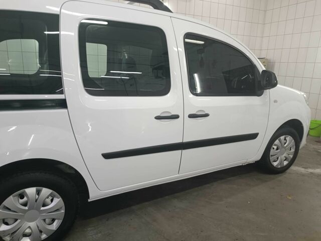 Белый Рено Кенгу Экспресс, объемом двигателя 1.5 л и пробегом 109 тыс. км за 9700 $, фото 7 на Automoto.ua