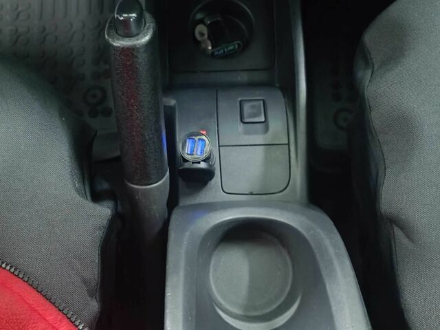 Белый Рено Кенгу Экспресс, объемом двигателя 1.5 л и пробегом 109 тыс. км за 9700 $, фото 21 на Automoto.ua