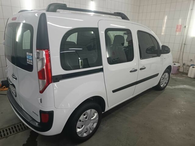 Белый Рено Кенгу Экспресс, объемом двигателя 1.5 л и пробегом 109 тыс. км за 9700 $, фото 6 на Automoto.ua