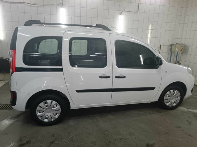 Белый Рено Кенгу Экспресс, объемом двигателя 1.5 л и пробегом 109 тыс. км за 9700 $, фото 8 на Automoto.ua