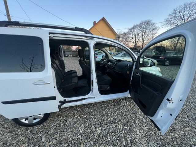 Белый Рено Кенгу Экспресс, объемом двигателя 1.5 л и пробегом 270 тыс. км за 10799 $, фото 19 на Automoto.ua