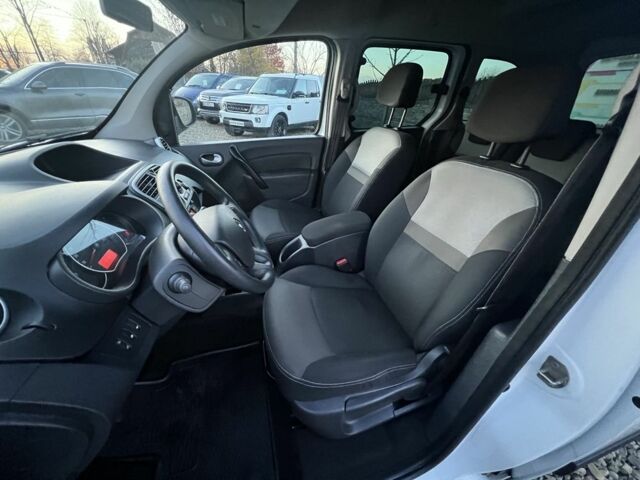 Белый Рено Кенгу Экспресс, объемом двигателя 1.5 л и пробегом 270 тыс. км за 10799 $, фото 7 на Automoto.ua