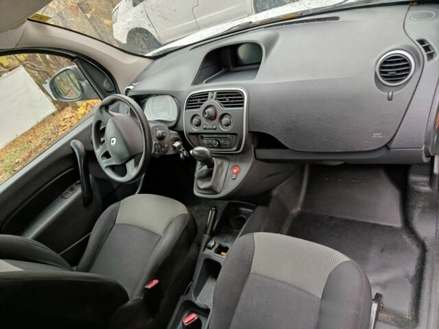 Білий Рено Кєнгу Експресс, об'ємом двигуна 0 л та пробігом 41 тис. км за 13000 $, фото 6 на Automoto.ua