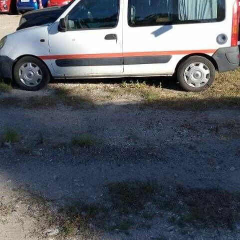 Рено Кенгу Экспресс 2004 в Киеве на Automoto.ua Белый Рено Кенгу Экспресс, объемом двигателя 1.5 л и пробегом 290 тыс. км за 2300 $, фото 3 на Automoto.ua