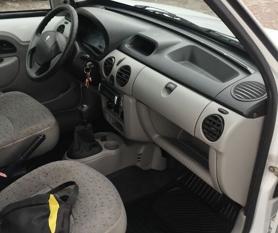 Білий Рено Кєнгу Експресс, об'ємом двигуна 1.5 л та пробігом 185 тис. км за 3700 $, фото 4 на Automoto.ua