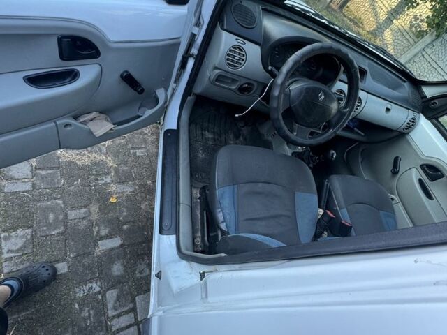 Білий Рено Кєнгу Експресс, об'ємом двигуна 1.9 л та пробігом 261 тис. км за 3299 $, фото 7 на Automoto.ua