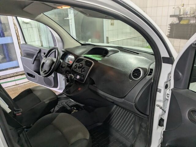 Белый Рено Кенгу Экспресс, объемом двигателя 0 л и пробегом 52 тыс. км за 8750 $, фото 18 на Automoto.ua