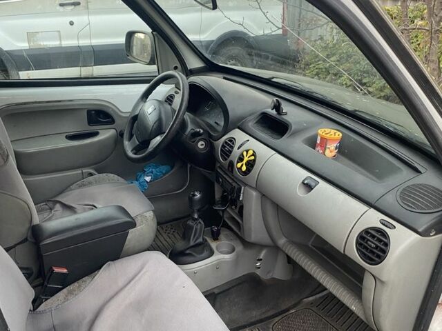 Рено Кенгу Экспресс 2001 в Чугуеве на Automoto.ua Белый Рено Кенгу Экспресс, объемом двигателя 1.9 л и пробегом 340 тыс. км за 2700 $, фото 6 на Automoto.ua