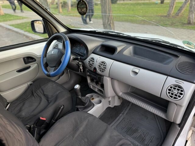 Білий Рено Кєнгу Експресс, об'ємом двигуна 1.5 л та пробігом 303 тис. км за 2300 $, фото 16 на Automoto.ua