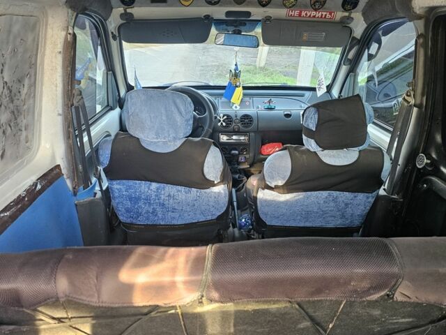 Белый Рено Кенгу Экспресс, объемом двигателя 1.4 л и пробегом 386 тыс. км за 1427 $, фото 5 на Automoto.ua