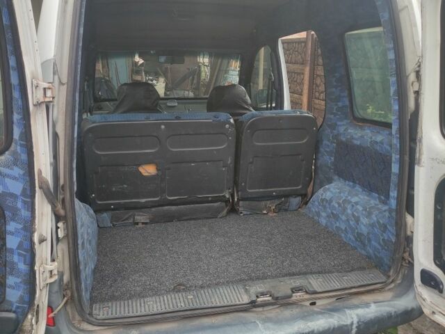 Рено Кенгу Экспресс 2001 в Горишние Плавни (Комсомольск) на Automoto.ua Белый Рено Кенгу Экспресс, объемом двигателя 1.9 л и пробегом 340 тыс. км за 2500 $, фото 4 на Automoto.ua