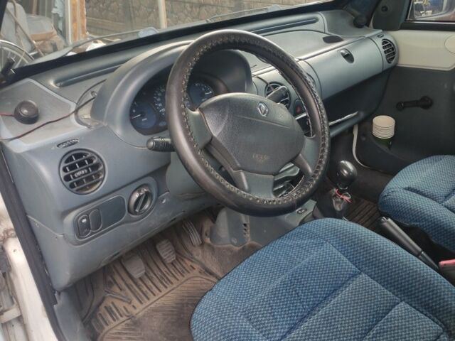 Рено Кенгу Экспресс 2001 в Горишние Плавни (Комсомольск) на Automoto.ua Белый Рено Кенгу Экспресс, объемом двигателя 1.9 л и пробегом 340 тыс. км за 2500 $, фото 7 на Automoto.ua