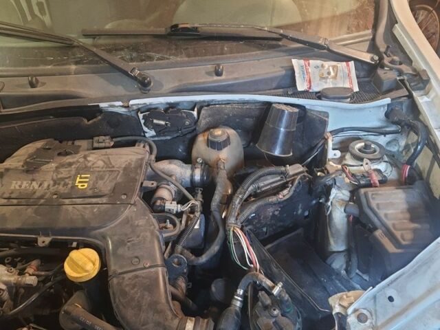 Белый Рено Кенгу Экспресс, объемом двигателя 0 л и пробегом 300 тыс. км за 1200 $, фото 1 на Automoto.ua