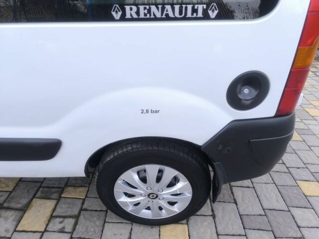 Белый Рено Кенгу Экспресс, объемом двигателя 1.9 л и пробегом 329 тыс. км за 3800 $, фото 12 на Automoto.ua