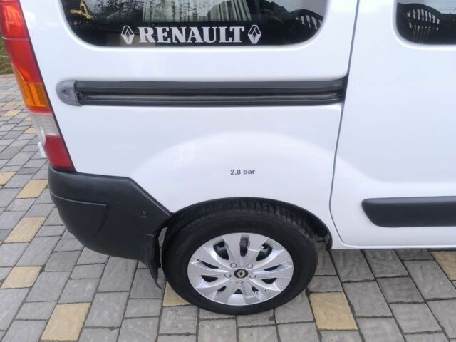 Белый Рено Кенгу Экспресс, объемом двигателя 1.9 л и пробегом 329 тыс. км за 3800 $, фото 13 на Automoto.ua