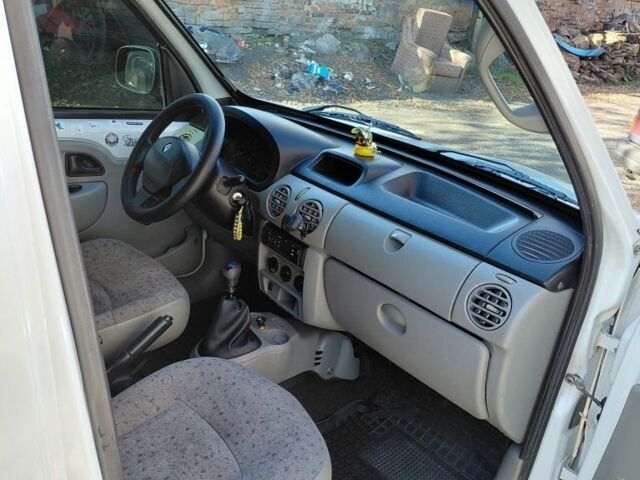 Белый Рено Кенгу Экспресс, объемом двигателя 1.4 л и пробегом 387 тыс. км за 2700 $, фото 6 на Automoto.ua