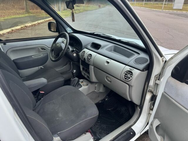 Білий Рено Кєнгу Експресс, об'ємом двигуна 1.5 л та пробігом 271 тис. км за 4000 $, фото 11 на Automoto.ua